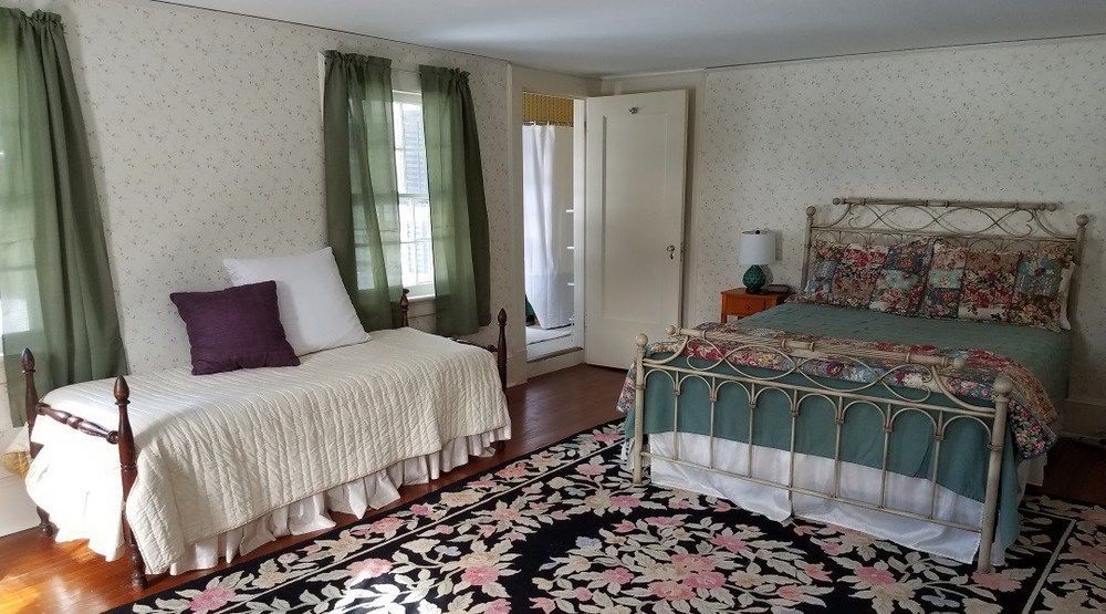 Windflower Inn เกรทบาร์ริงตัน ภายนอก รูปภาพ